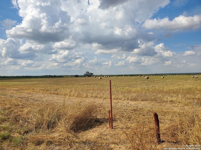 7857-8171 County Road 2400, Moore, TX 78057