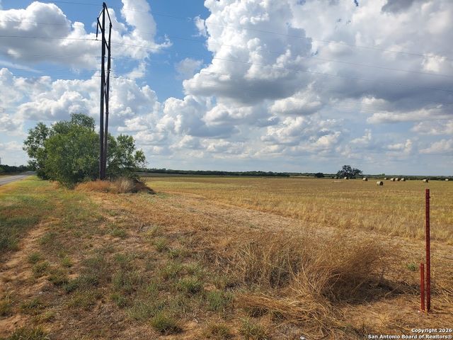 7857-8171 County Road 2400, Moore, TX 78057