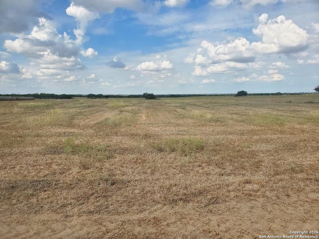 7857-8171 County Road 2400, Moore, TX 78057