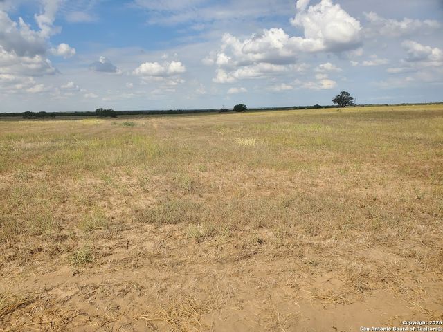 7857-8171 County Road 2400, Moore, TX 78057
