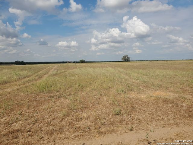 7857-8171 County Road 2400, Moore, TX 78057