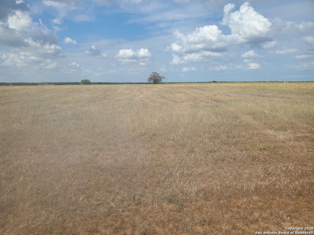 7857-8171 County Road 2400, Moore, TX 78057