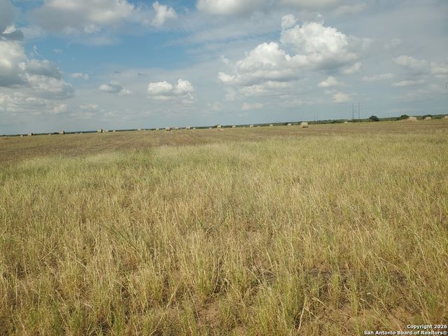 7857-8171 County Road 2400, Moore, TX 78057