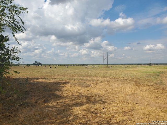 7857-8171 County Road 2400, Moore, TX 78057