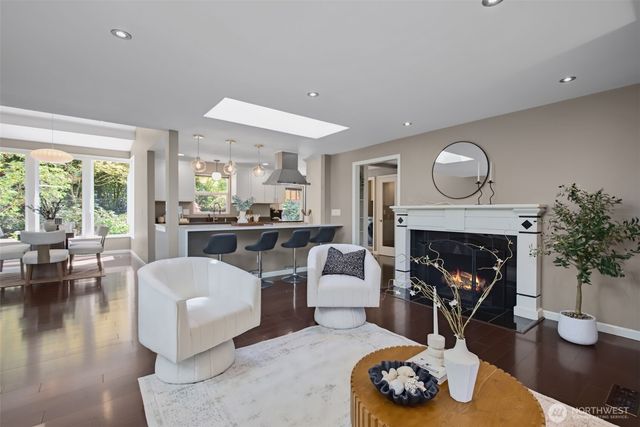 15611 SE 24th Street, Bellevue, WA 98008