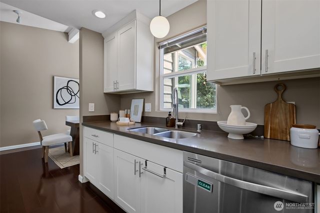 15611 SE 24th Street, Bellevue, WA 98008