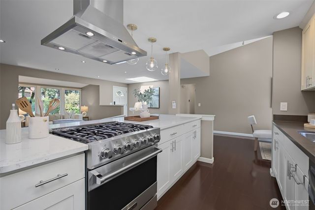 15611 SE 24th Street, Bellevue, WA 98008