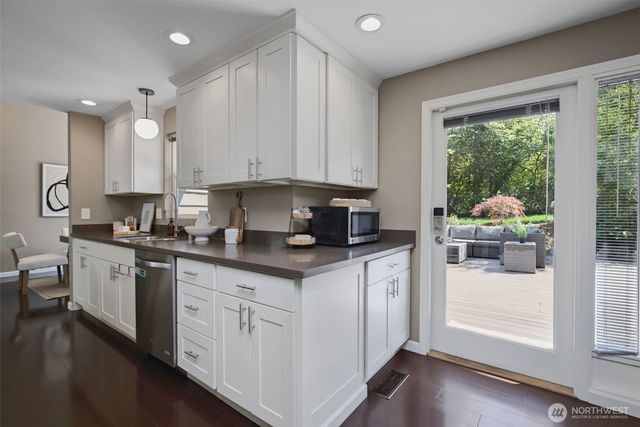 15611 SE 24th Street, Bellevue, WA 98008
