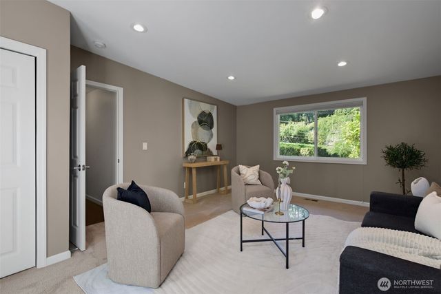15611 SE 24th Street, Bellevue, WA 98008