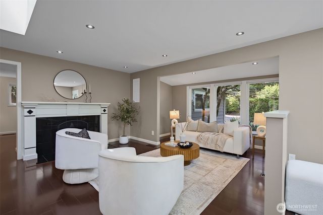 15611 SE 24th Street, Bellevue, WA 98008