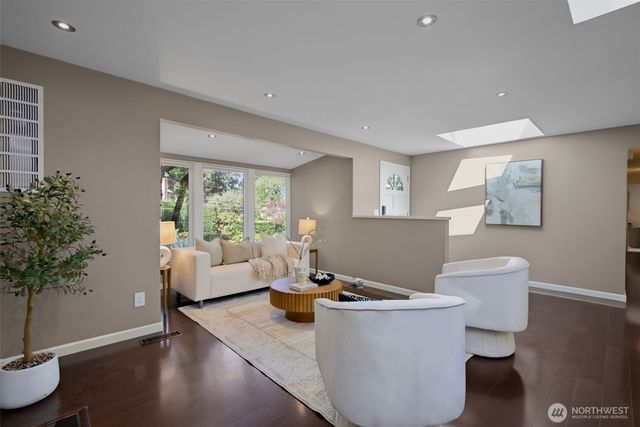 15611 SE 24th Street, Bellevue, WA 98008