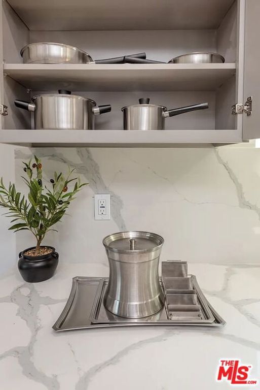 Image 6 of property listing at 1153 S Ardmore Avenue, Los Angeles, CA 90006