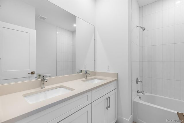 102 Apaloosa, Northville, MI 48167