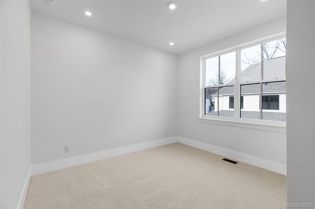 102 Apaloosa, Northville, MI 48167