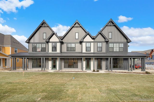 102 Apaloosa, Northville, MI 48167