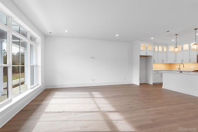 102 Apaloosa, Northville, MI 48167