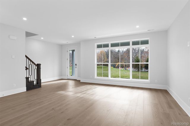 102 Apaloosa, Northville, MI 48167