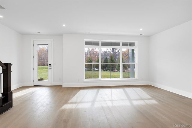 102 Apaloosa, Northville, MI 48167