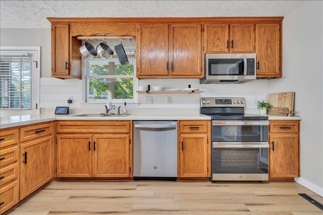 105 Teel Brooke RD, Rocky Mount, VA 24151