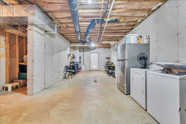 105 Teel Brooke RD, Rocky Mount, VA 24151