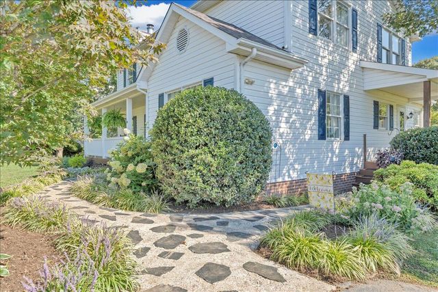 105 Teel Brooke RD, Rocky Mount, VA 24151