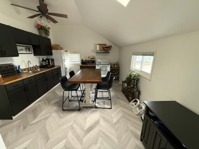 1134 MADISON AVENUE, Marinette, WI 54143