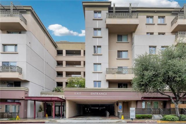 931 E Walnut 307, Pasadena, CA 91106