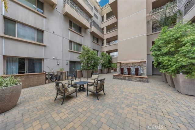 931 E Walnut 307, Pasadena, CA 91106