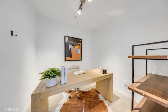 931 E Walnut 307, Pasadena, CA 91106