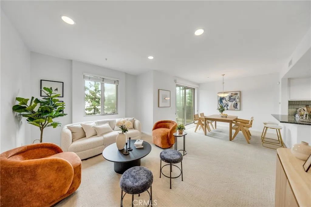 931 E Walnut 307, Pasadena, CA 91106