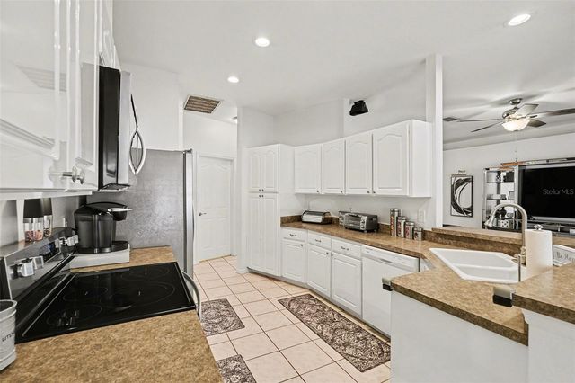 2333 TOWERING OAKS CIRCLE, Seffner, FL 33584