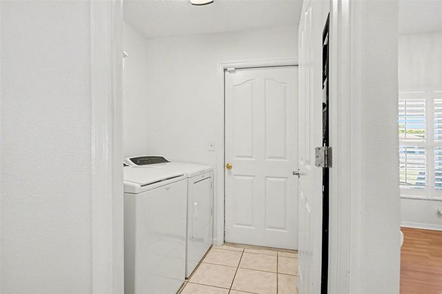 2333 TOWERING OAKS CIRCLE, Seffner, FL 33584