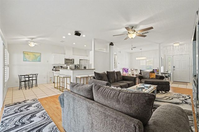 2333 TOWERING OAKS CIRCLE, Seffner, FL 33584