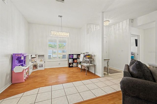 2333 TOWERING OAKS CIRCLE, Seffner, FL 33584