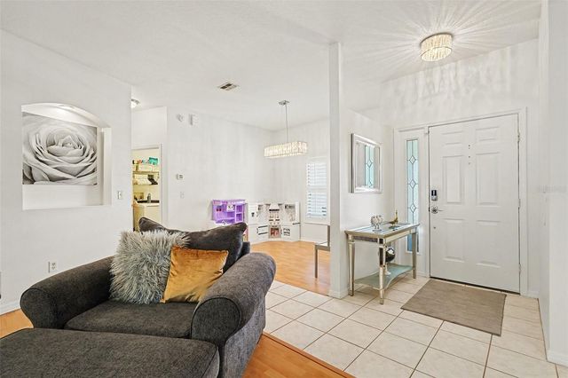 2333 TOWERING OAKS CIRCLE, Seffner, FL 33584