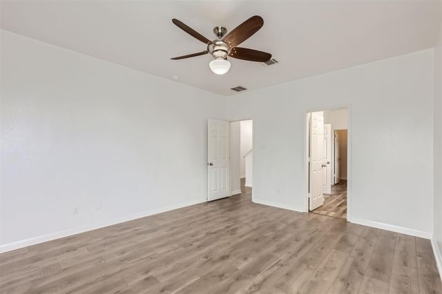 131 Lavaca LOOP, Hutto, TX 78634