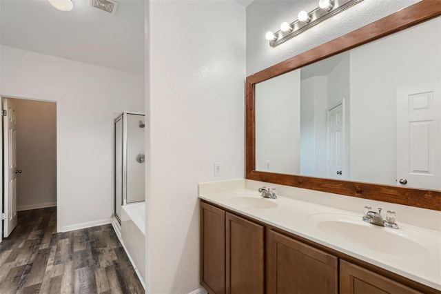 131 Lavaca LOOP, Hutto, TX 78634