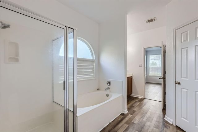 131 Lavaca LOOP, Hutto, TX 78634