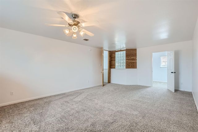 131 Lavaca LOOP, Hutto, TX 78634