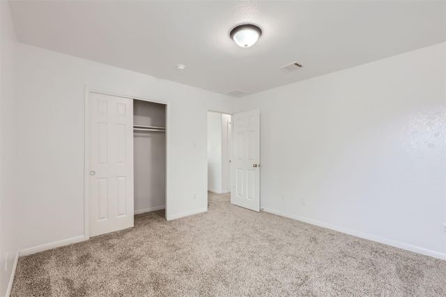131 Lavaca LOOP, Hutto, TX 78634