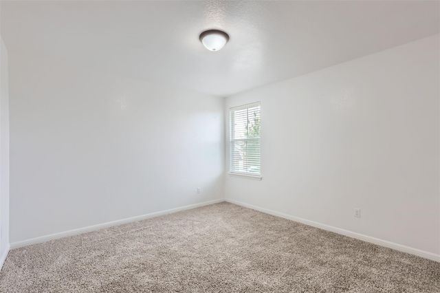 131 Lavaca LOOP, Hutto, TX 78634