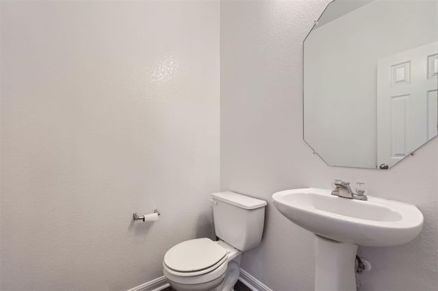 131 Lavaca LOOP, Hutto, TX 78634