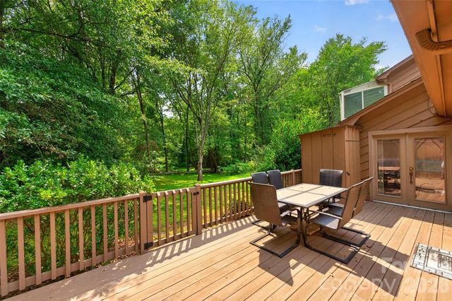 1630 12th Street NE, Hickory, NC 28601