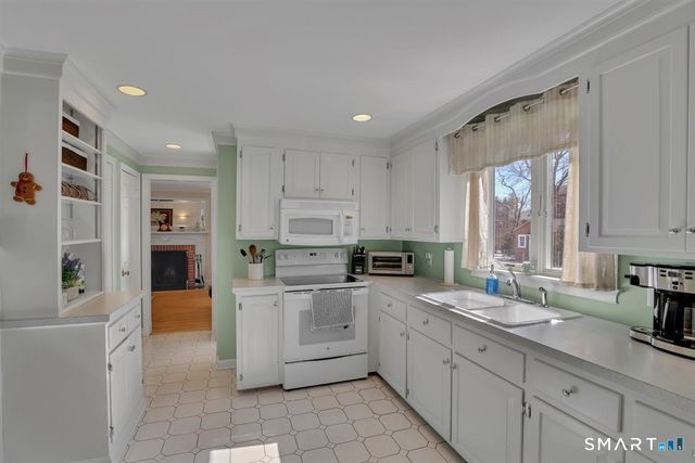 90 Colonial Drive, Hamden, CT 06518