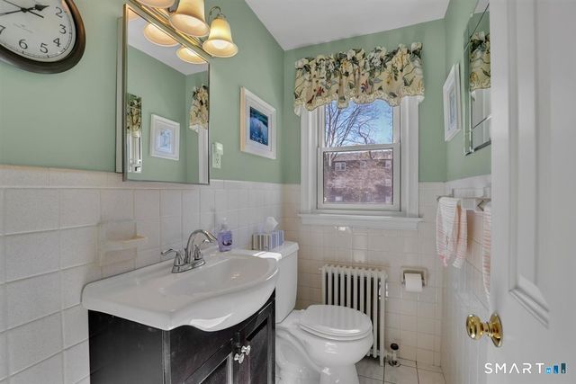 90 Colonial Drive, Hamden, CT 06518