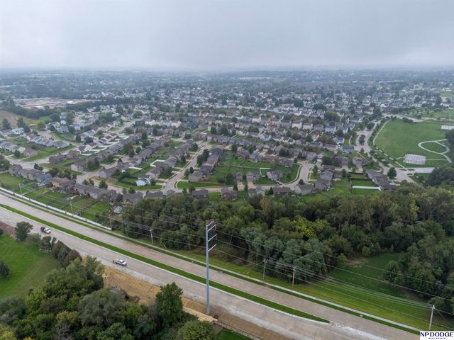 5162 S 197th Avenue Circle, Omaha, NE 68135