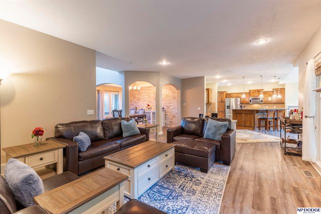 5162 S 197th Avenue Circle, Omaha, NE 68135