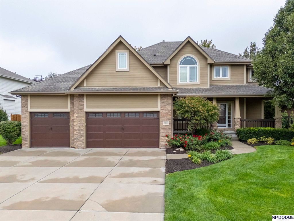 5162 S 197th Avenue Circle, Omaha, NE 68135
