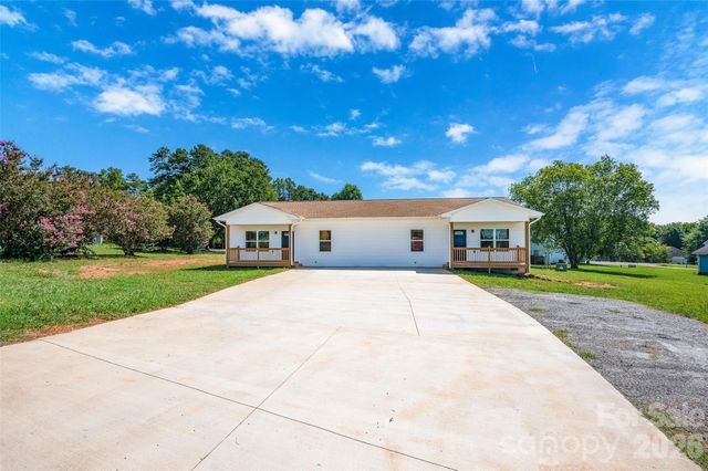 4000 Herman Sipe Road, Conover, NC 28613