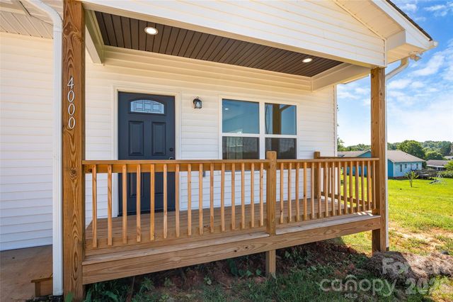 4000 Herman Sipe Road, Conover, NC 28613